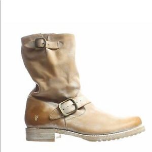 Frye Veronica boot in tan